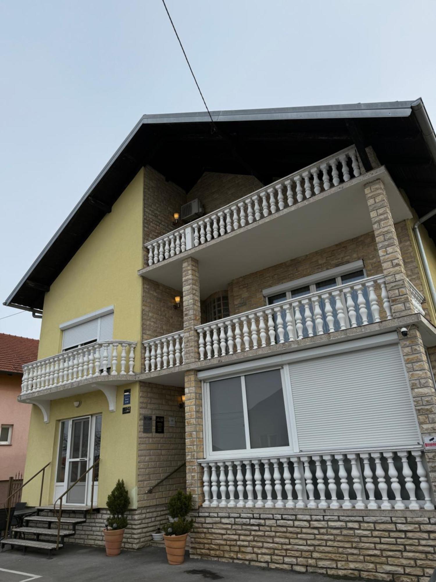 Luxrooms - Hotel Type With Private Jacuzzi Bjelovar Esterno foto