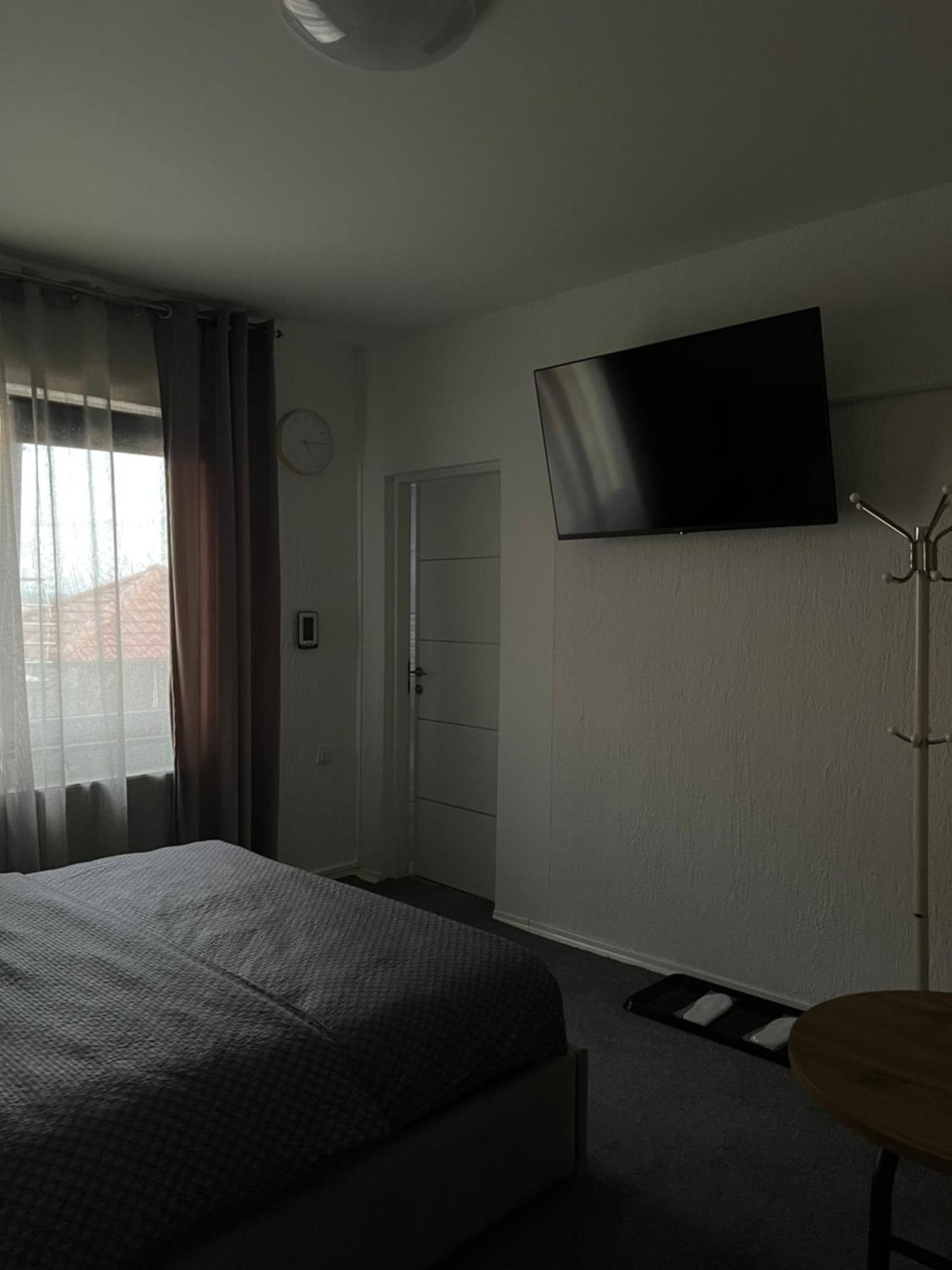 Luxrooms - Hotel Type With Private Jacuzzi Bjelovar Esterno foto