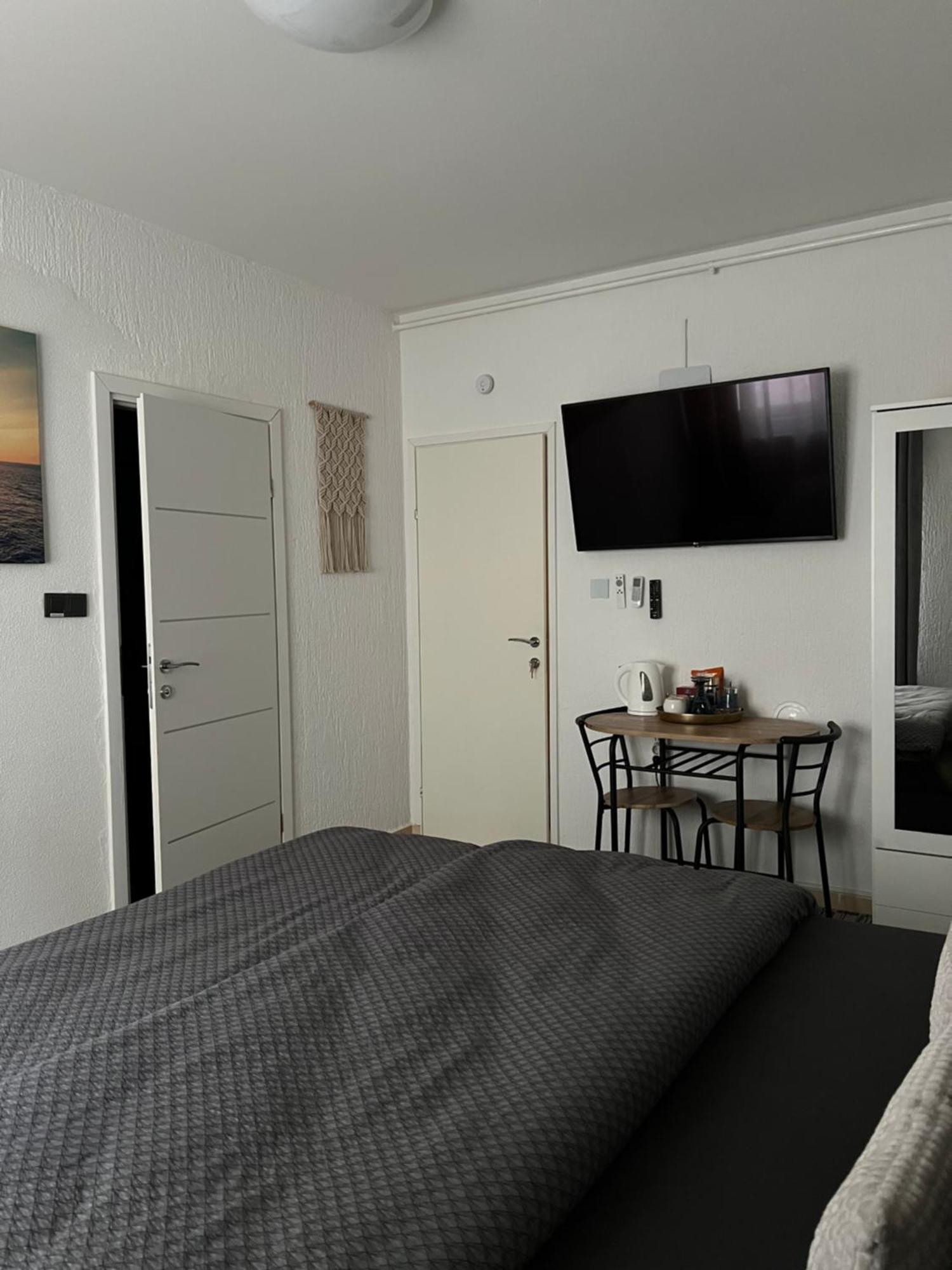 Luxrooms - Hotel Type With Private Jacuzzi Bjelovar Esterno foto