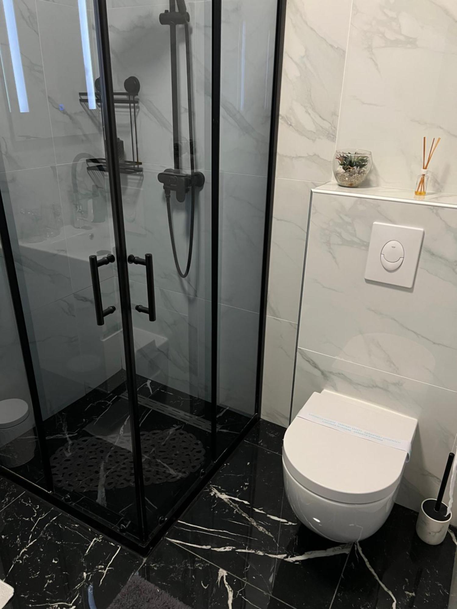 Luxrooms - Hotel Type With Private Jacuzzi Bjelovar Esterno foto